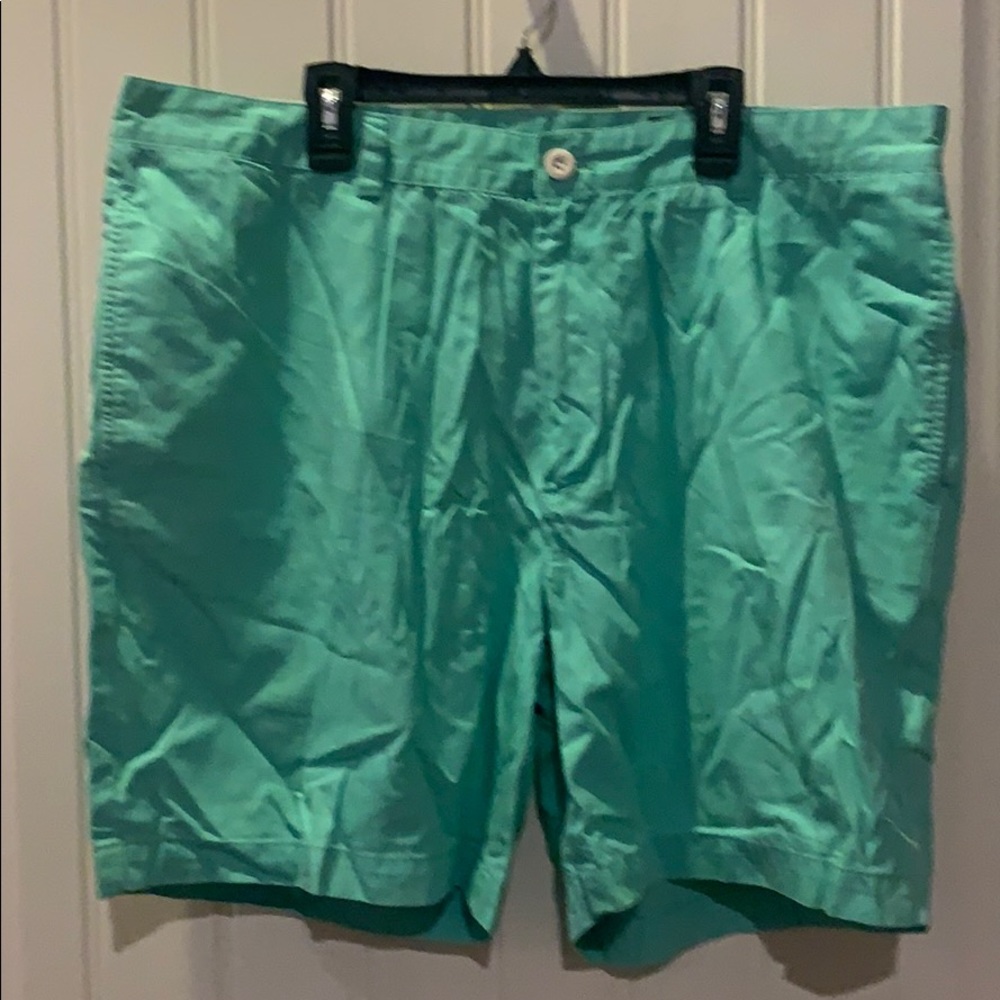 Vineyard vines shorts